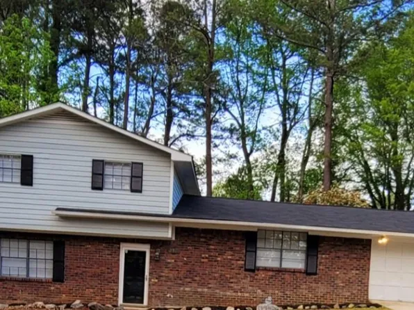 2915 La Jean Dr, Atlanta, GA 30349