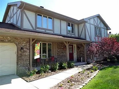 8243 Legend Ln photo 1