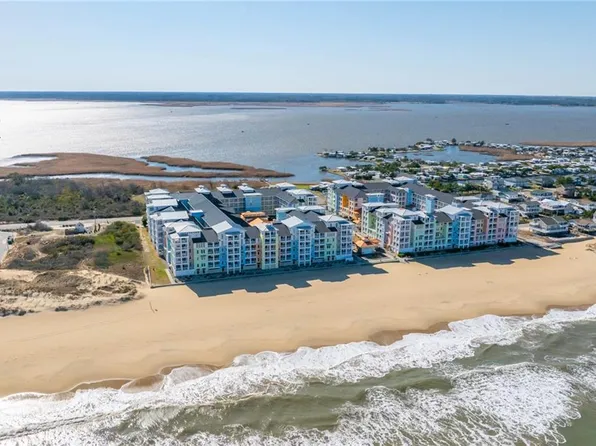 3738 Sandpiper Rd APT 427B, Virginia Beach, VA 23456