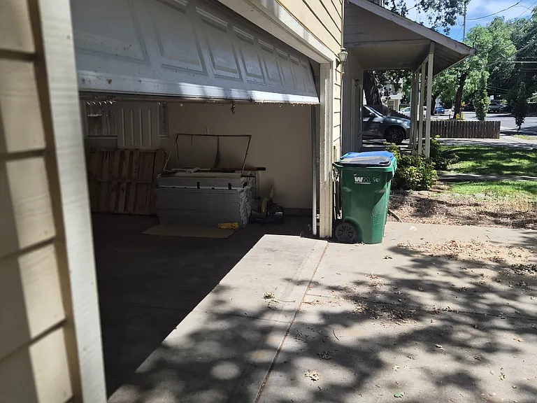 801 Linden St — Photo 12