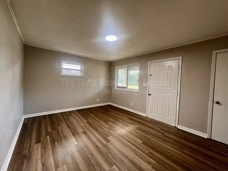 4706 Midland Pike #1 — Photo 3