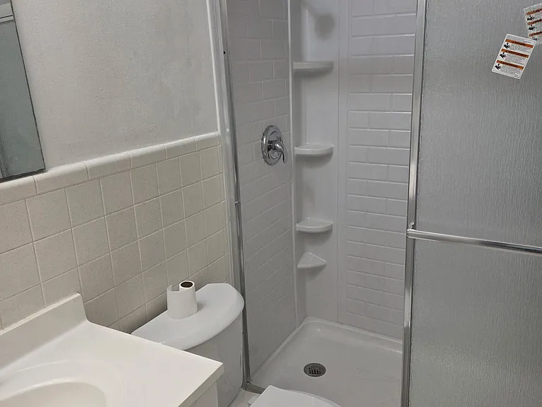917 NE 12th Ave #A — Photo 6