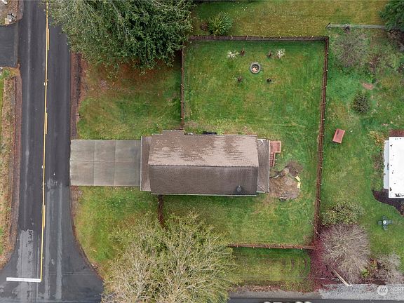 3rd image of 9604 Vickery Ave East