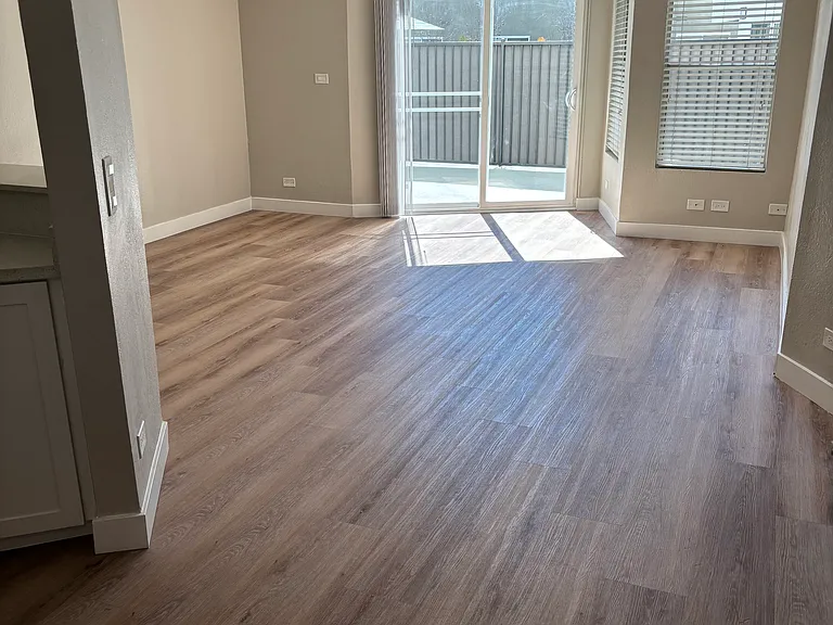 7918 Reseda Blvd — Photo 55