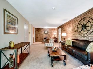 90 Queen Anne Dr APT 37, East Weymouth, MA 02189