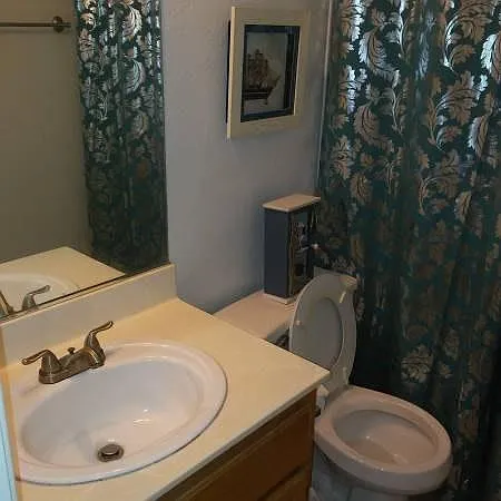 Second Bathroom off hallway
full shower/bath tub
