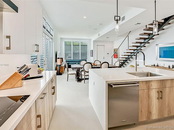 3rd image of 3404 Ponce De Leon Blvd #3404