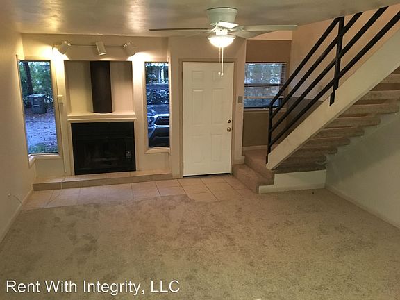 2nd image of 512 McKeithen St #4