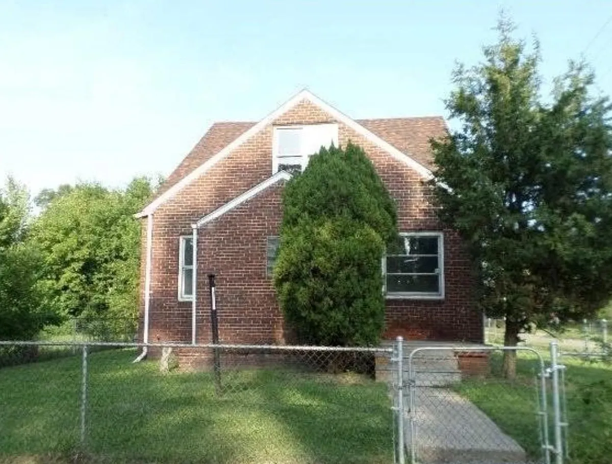 Building Photo - 21004 Garden Ln