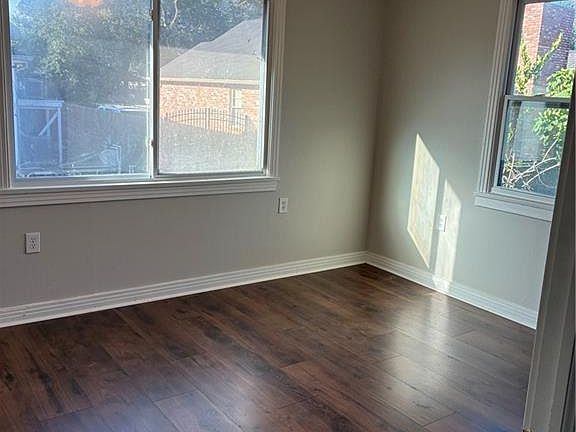 3rd image of 4916 Touro St