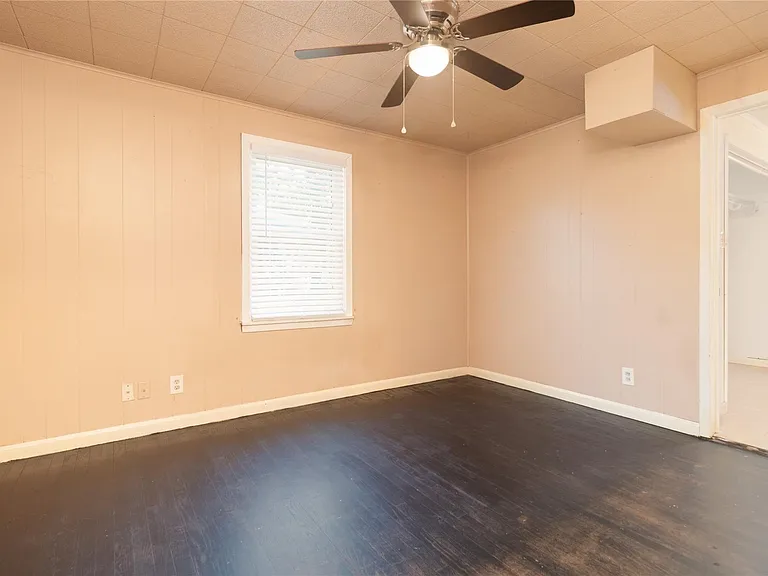 4425 Harding Dr — Photo 16