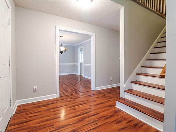4th image of 1108 New Hampshire Dr