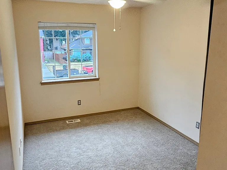 5008 50th Ave SE #1 — Photo 9