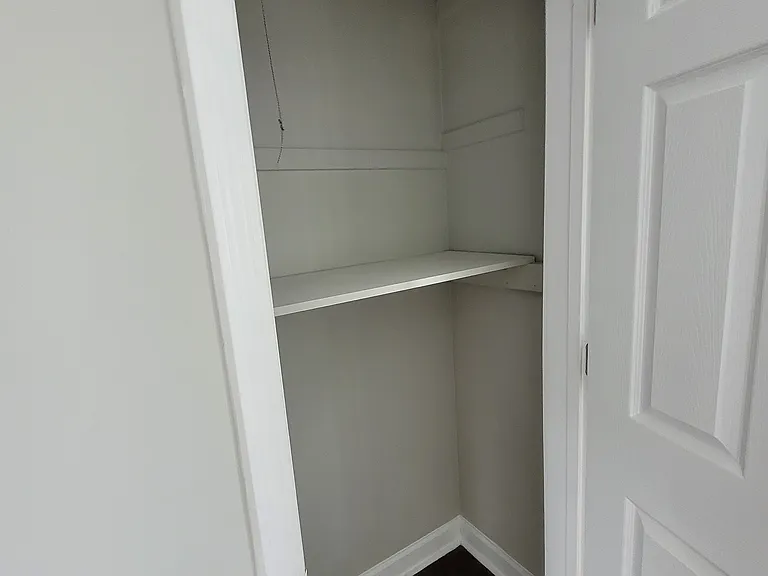 1323 W Sherwin Ave #2A — Photo 3