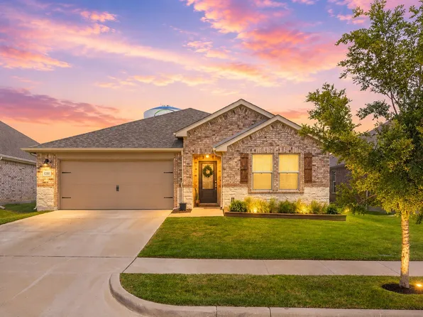 1501 Pleasant Knoll Trl, Aubrey, TX 76227