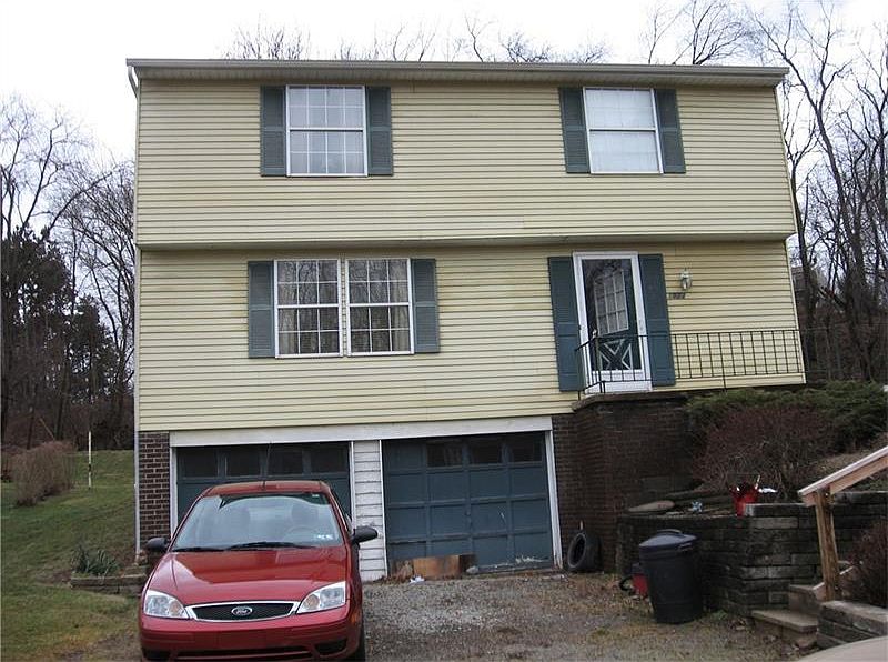 1st image of 1923 Strawbridge Dr