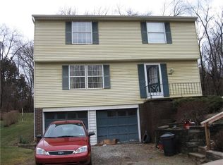 1923 Strawbridge Dr, South Park, PA