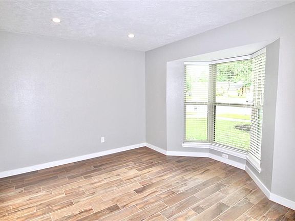 5th image of 13602 Salisbury Dr