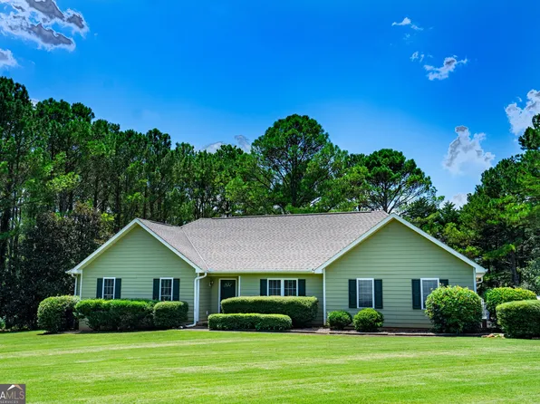 103 Planters Ridge Dr, Lagrange, GA 30240