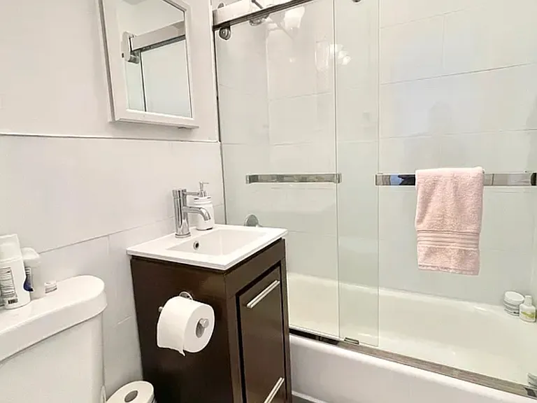 30 E 22nd St #3A — Photo 7