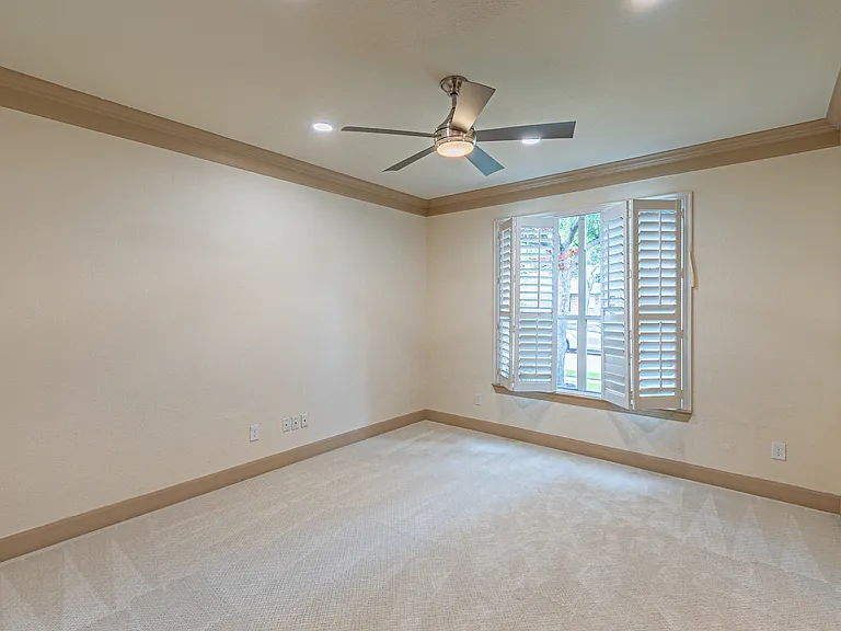 15097 Blakehill Dr — Photo 40