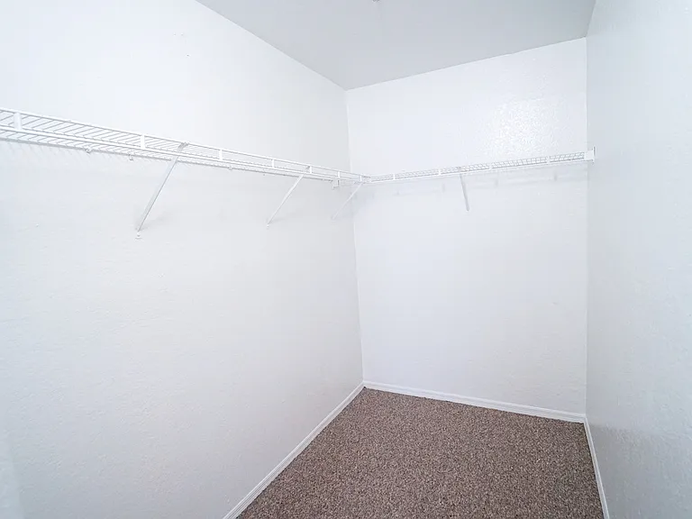 Whistler's Cove Apartments — Photo 22