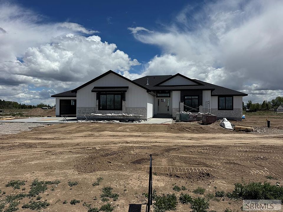 1st image of 317 N 315 W