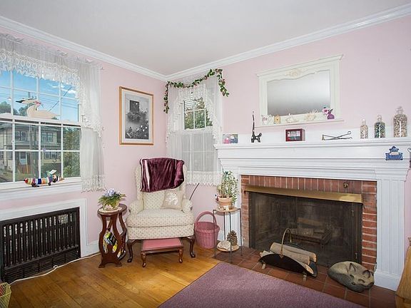5th image of 188 South St
