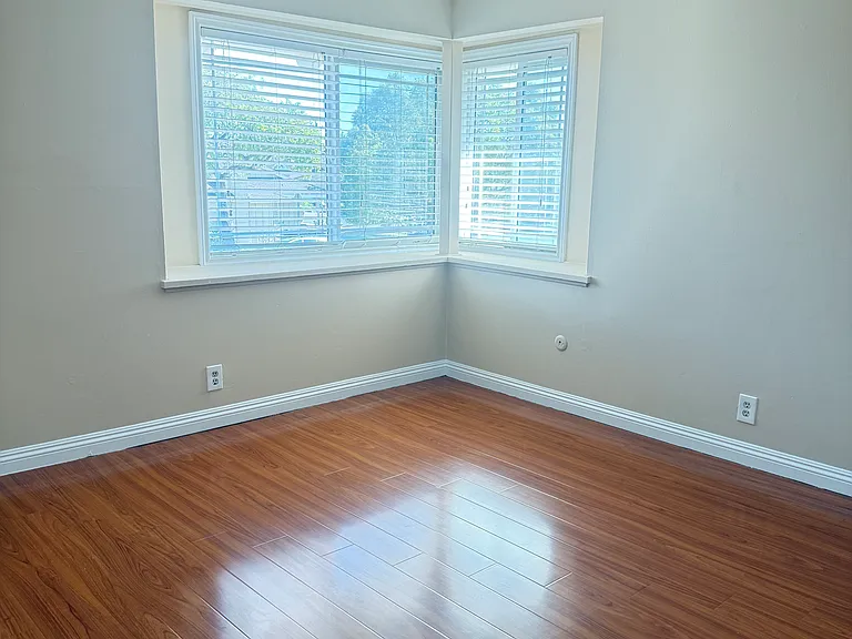 5043 Evergreen Ave — Photo 11