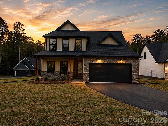 3rd image of 335 Lake Farm Dr