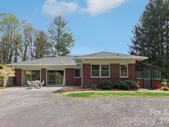 2nd image of 80 Sunset Dr