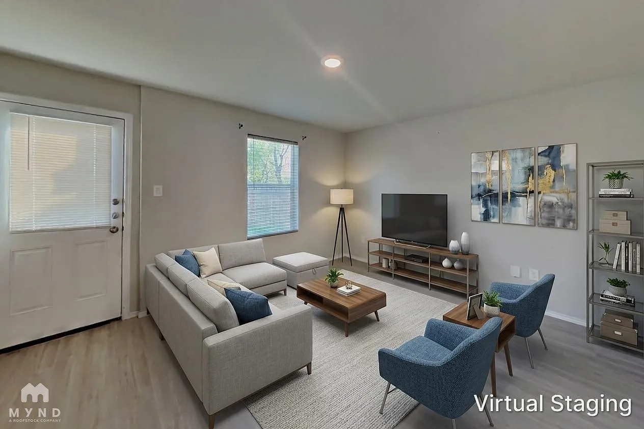 2 bed, 2.5 bath, 1013 sqft, $1,295 — Photo 2