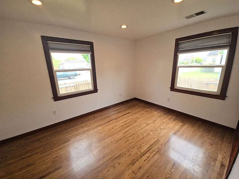 2204 F St — Photo 14