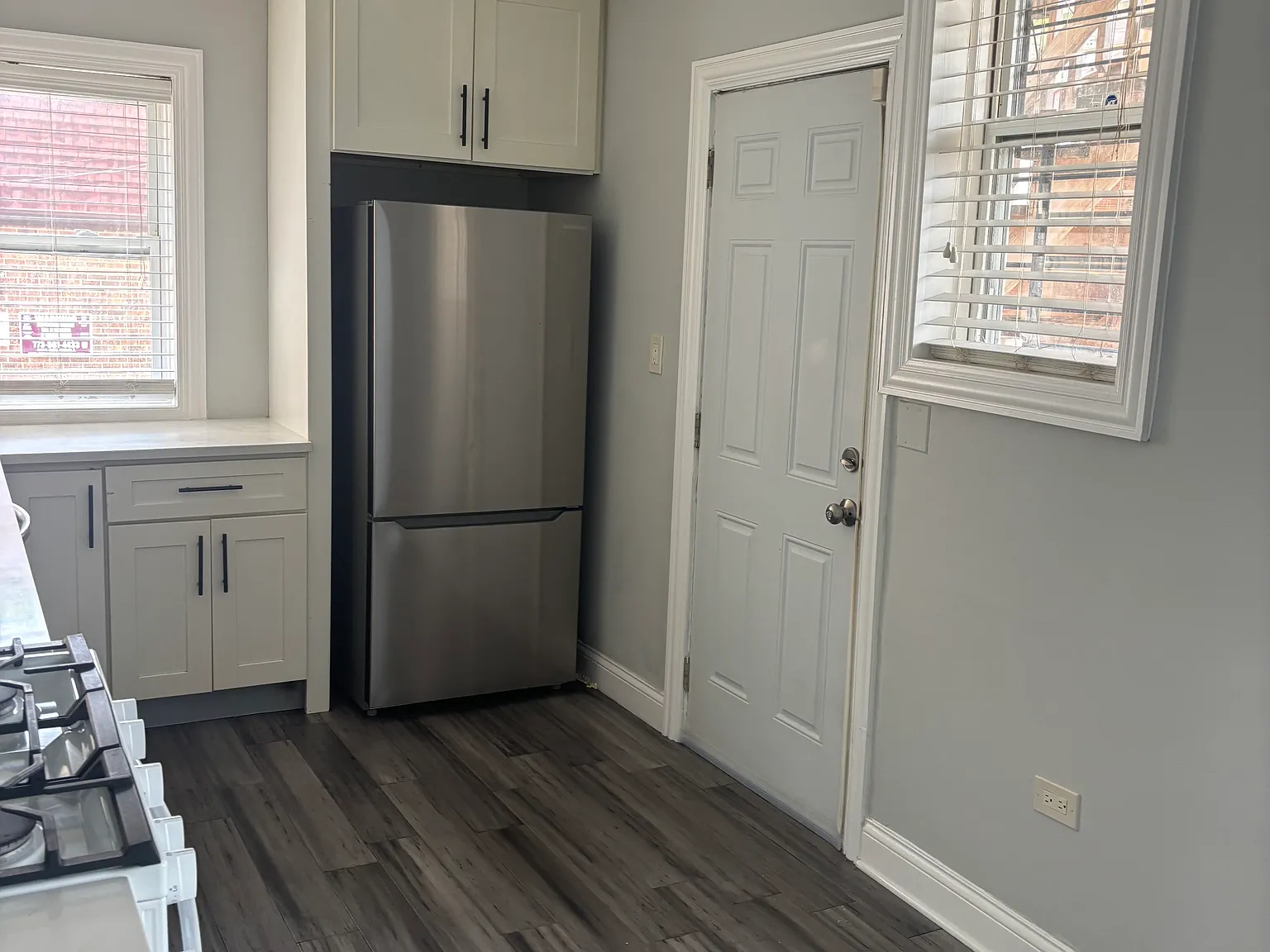 2308 W Granville Ave — Photo 2