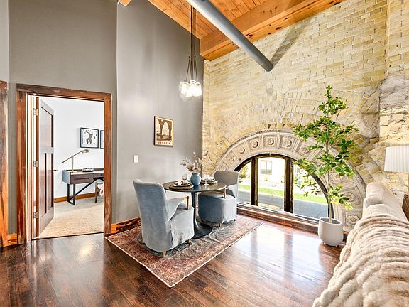 5th image of 1818 N Water STREET #206
