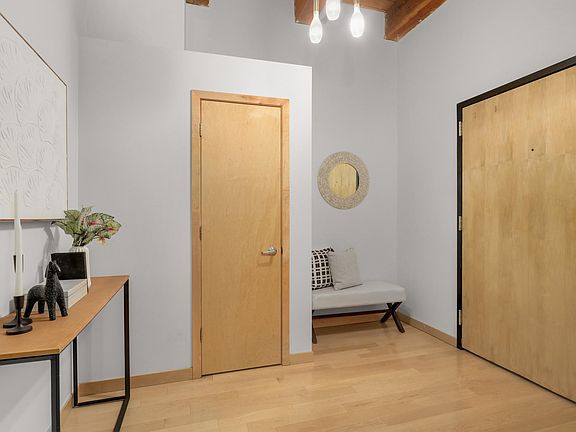5th image of 607 Washington Ave S APT 302