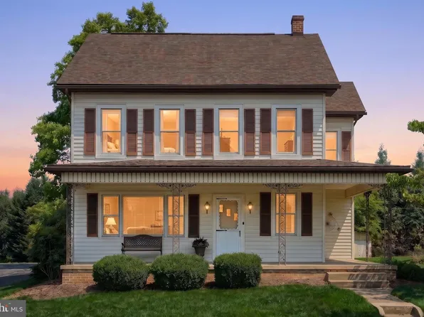 2421 S Queen St, York, PA 17402