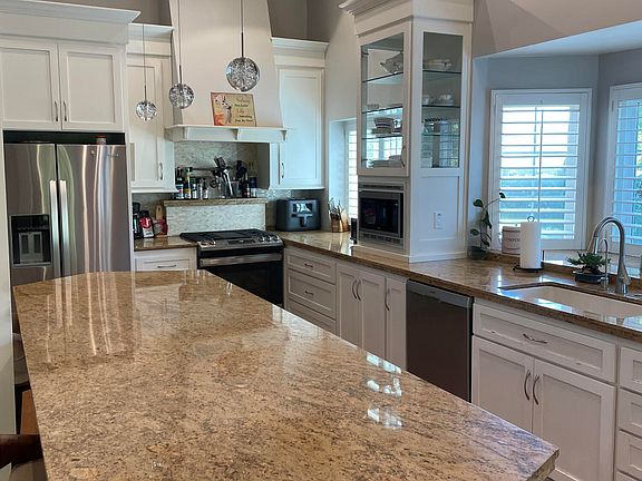 5th image of 2920 Shadow Brook Ln