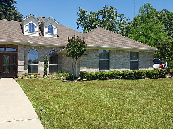 3rd image of 124 Corley Cir