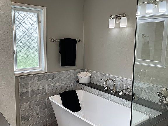 3rd image of 28722 SE 258th St