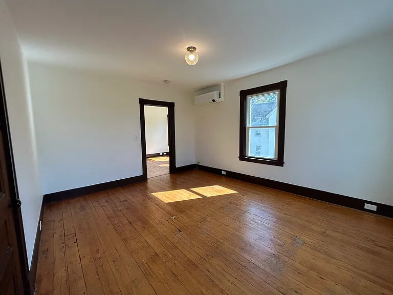 30 Lincoln Ave #B — Photo 9