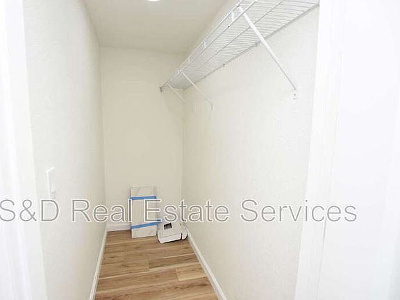 5th image of 2919 Hickory St NW
