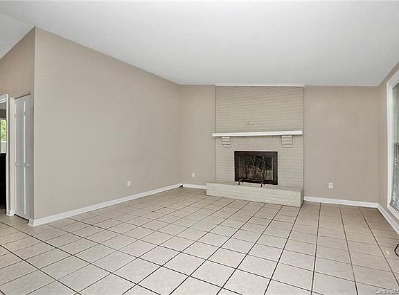 5th image of 5031 Split Oak Dr