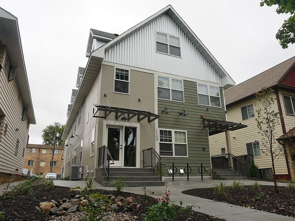 Building Photo 2