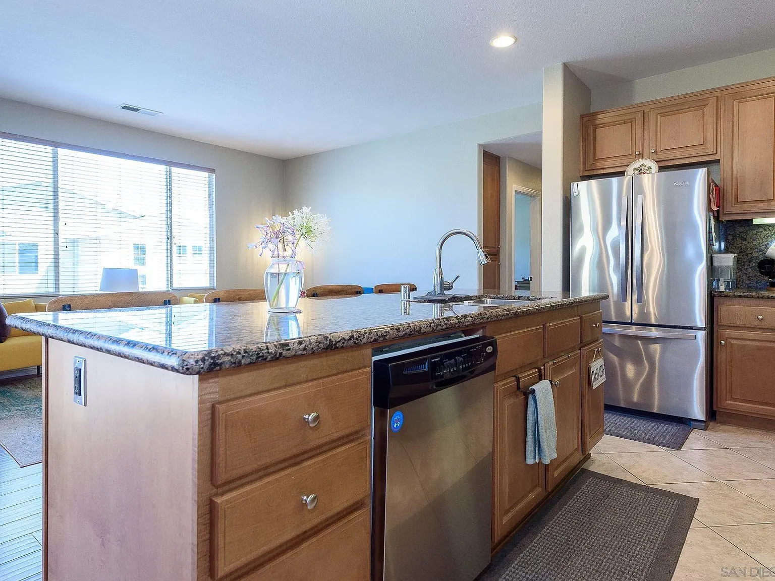 2 bed, 2.0 bath, 1334 sqft, $3,375 — Photo 4