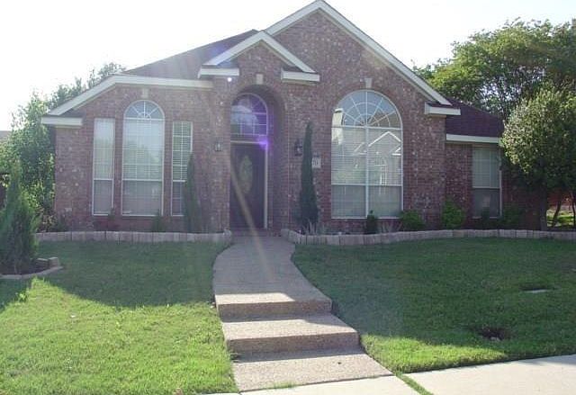 1st image of 2770 Hillview Dr