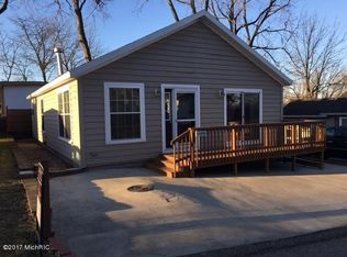 11035 Gourdneck Lake Dr, Portage, MI 49002