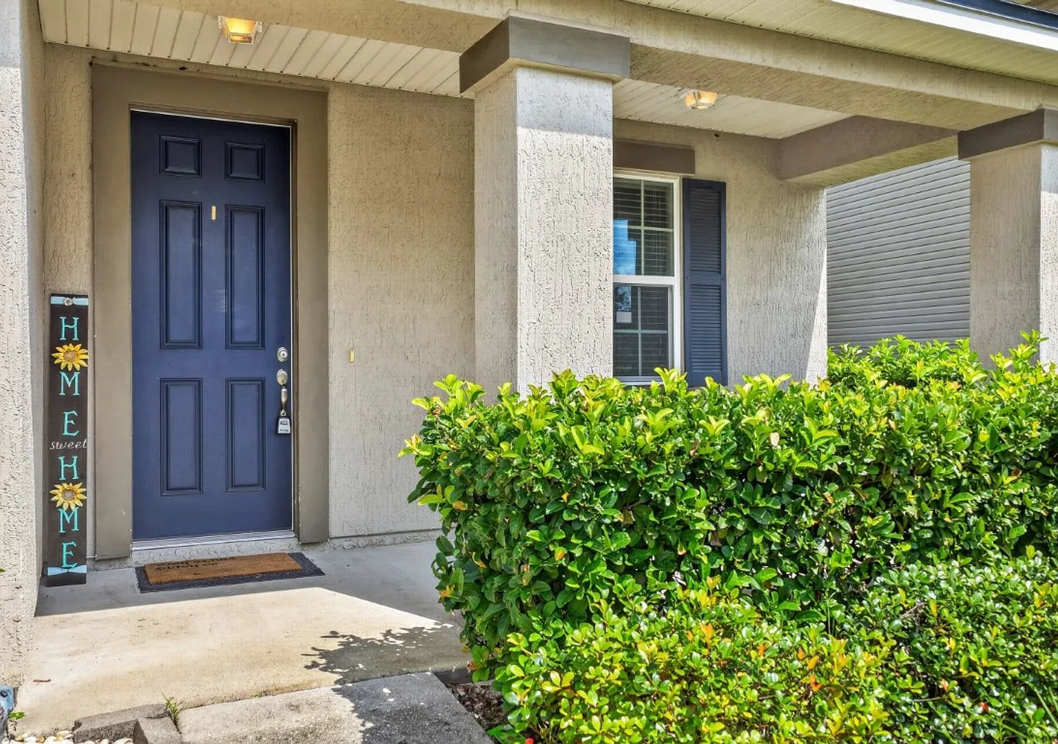 Large 4 bedroom home in Oakleaf — Photo 3