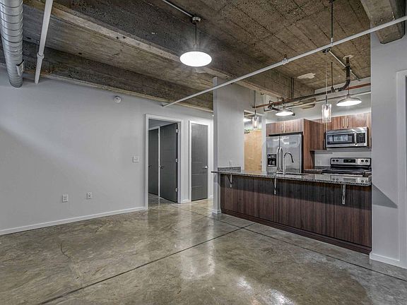4th image of 4802 Brown St #108