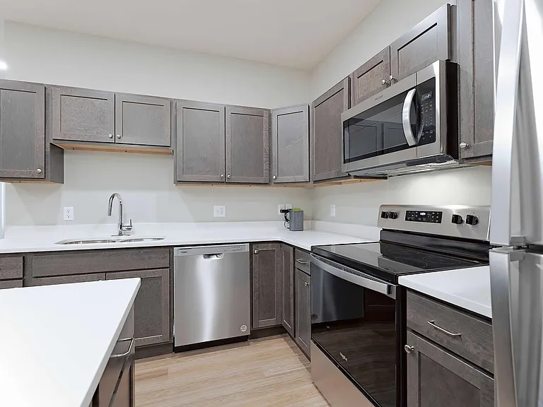 Trailview Apartments at Pioneers Park — Photo 18